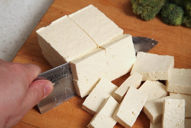 Tofu Nedir, Nasıl Üretilir, Tadı Nasıldır